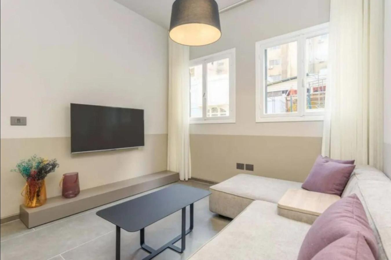 Steps 1br In Gemmayze Apartment *