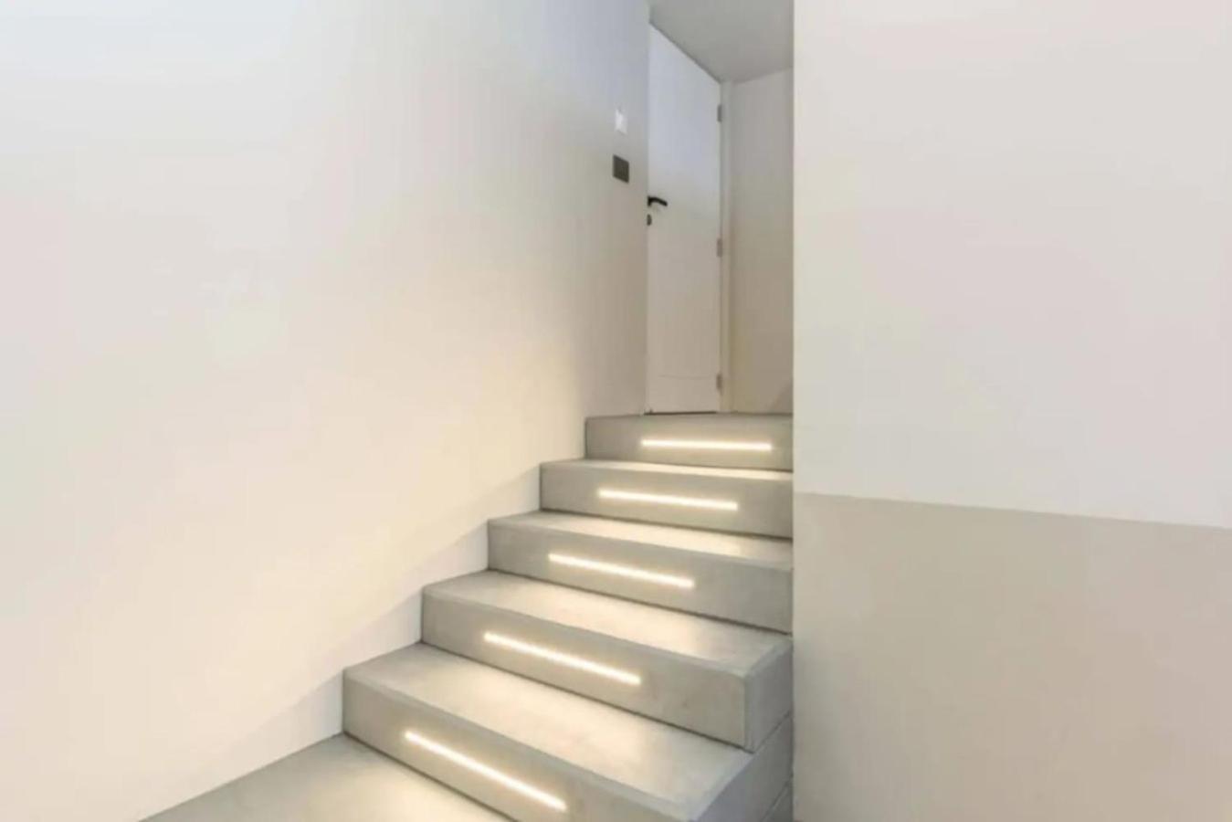 Steps 1br In Gemmayze Apartment *
